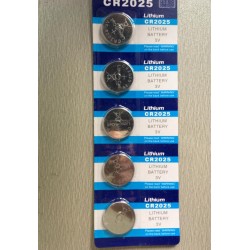 Baterie: CR2025